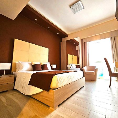 Trilogy Prestige - Central Premium Suites Lecce Kültér fotó