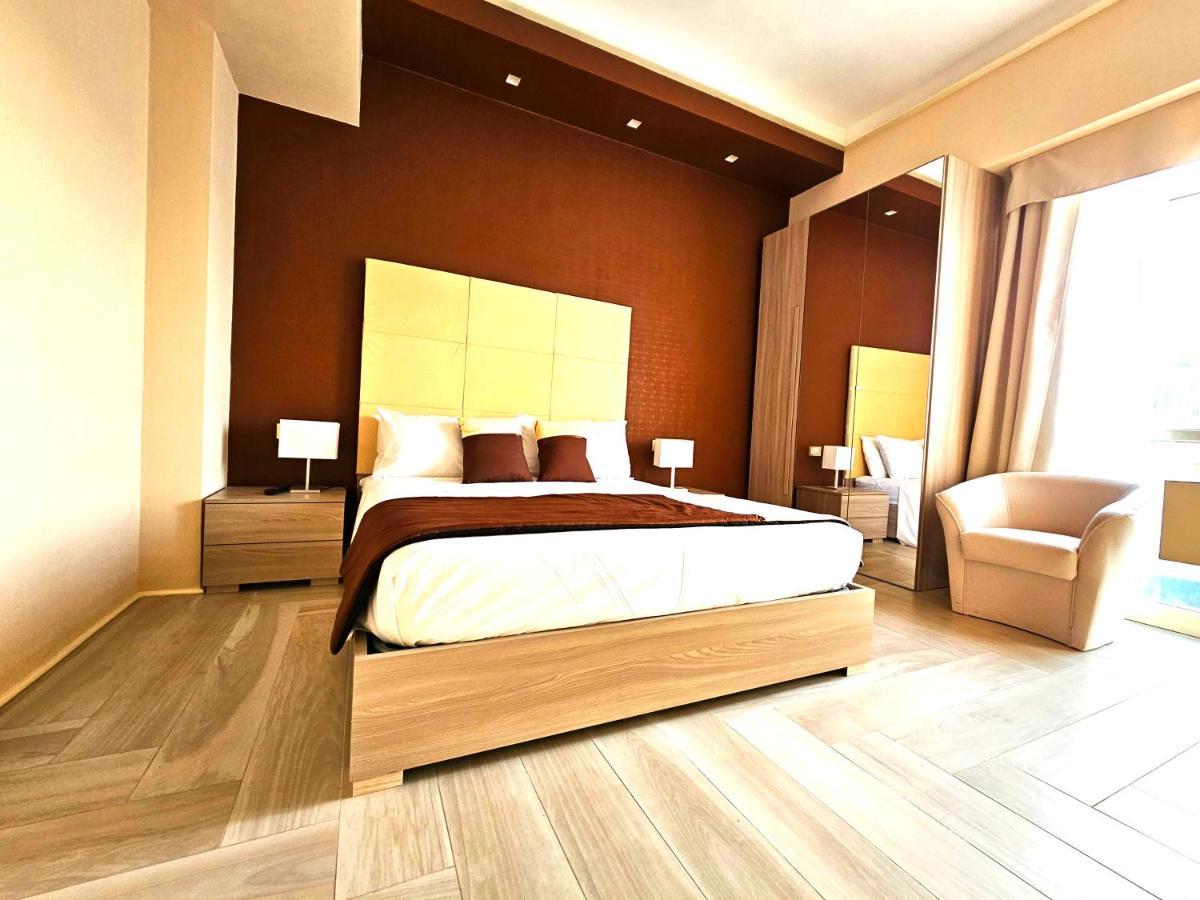 Trilogy Prestige - Central Premium Suites Lecce Kültér fotó