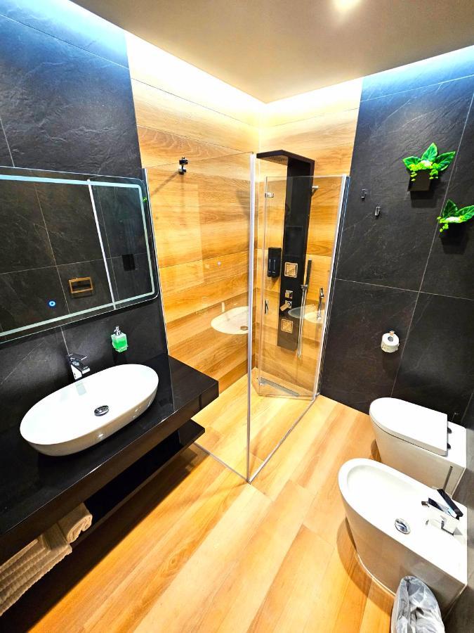 Trilogy Prestige - Central Premium Suites Lecce Kültér fotó